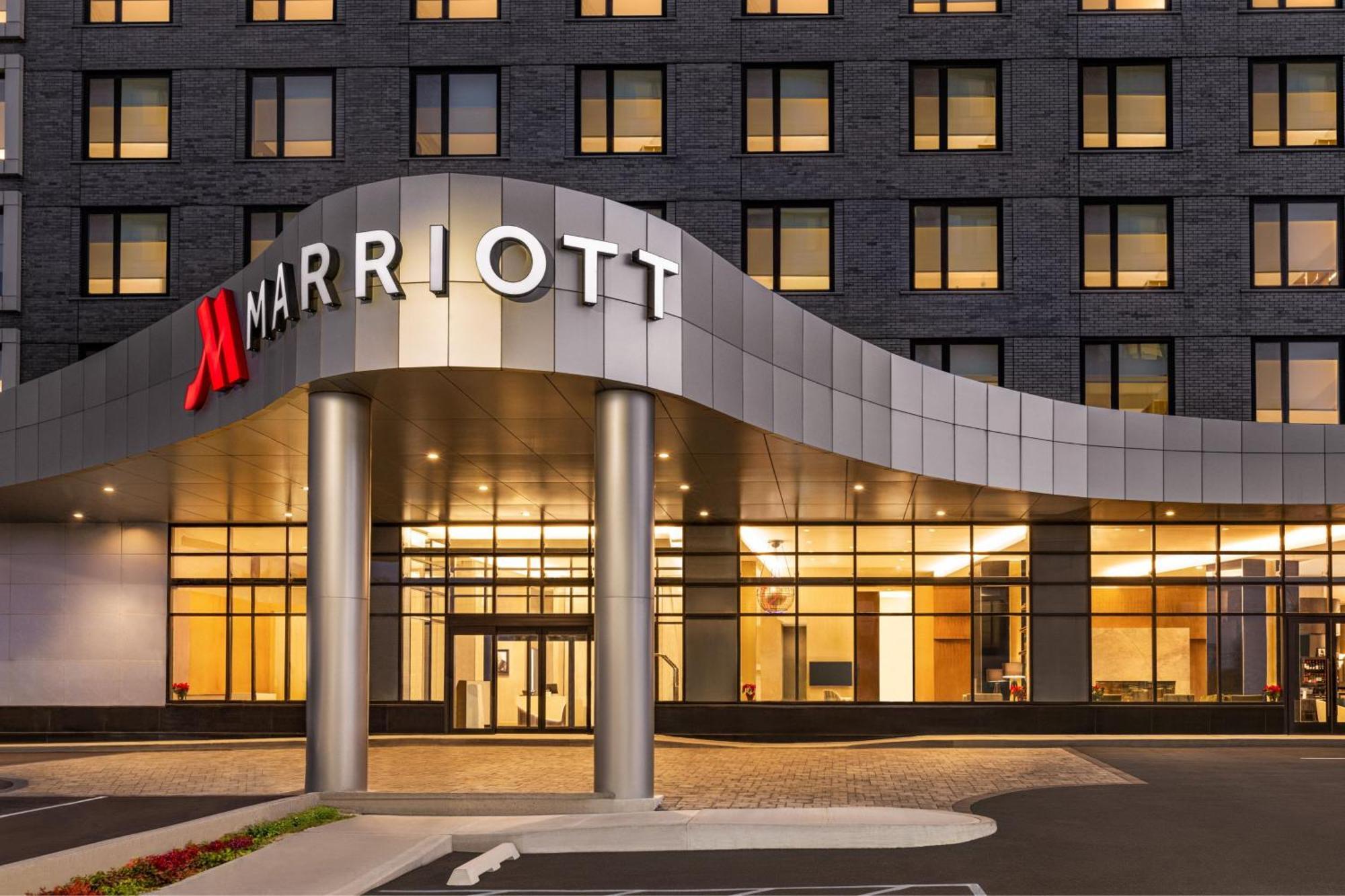 Marriott New York Jfk Airport Hotel Exterior photo